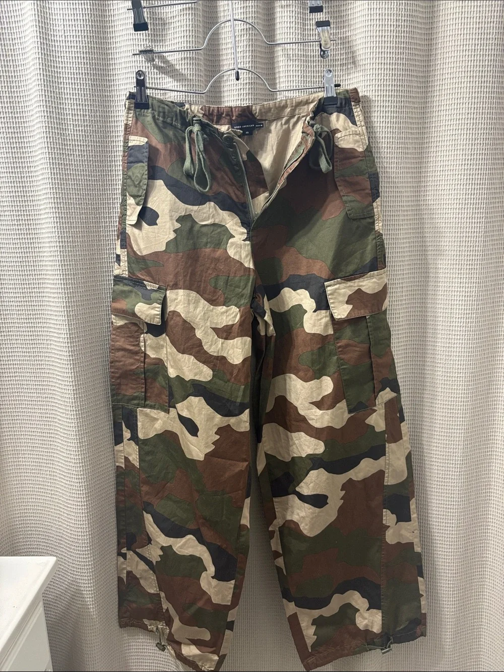 Good American Camo Zip-Front Cargo Pants in Green Brown Tan nwot - Picture 6 of 9